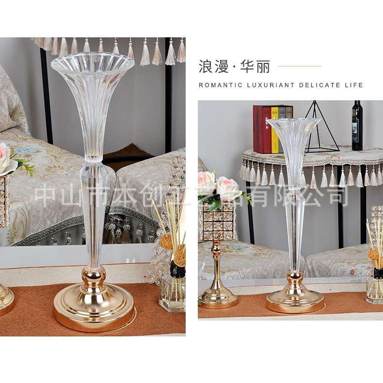 Trụ hoa cốc thuỷ tinh trang trí đám cưới
