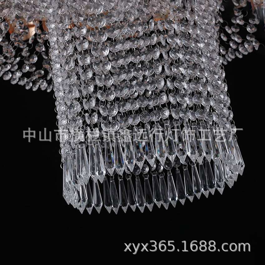 Đèn chùm viền vòng sắt trang trí đám cưới