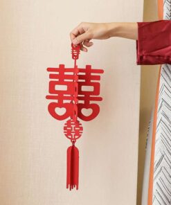 Chữ Hỷ bằng nỉ trang trí trần đám cưới